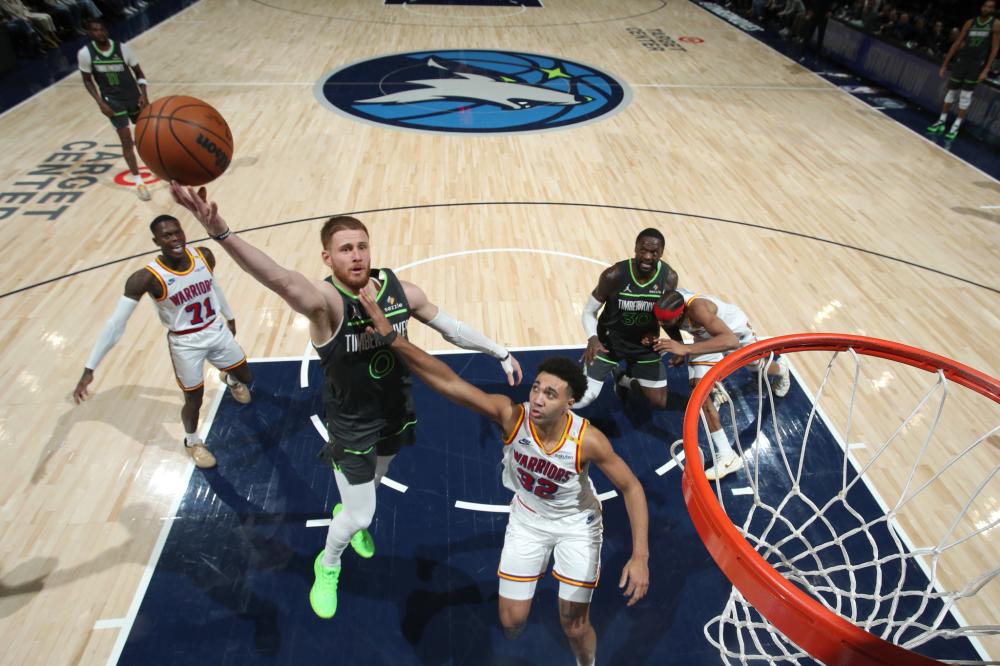 背景是灯火 背景是灯火