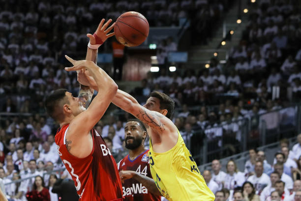 同时也为球 同时也为球